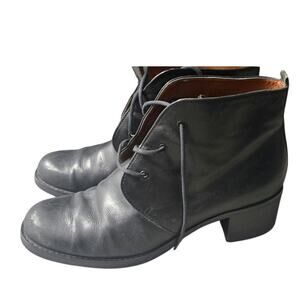 Vintage 90s Etienne Aigner Leather Block Heel Timelese Classic Chuck Boot 7M